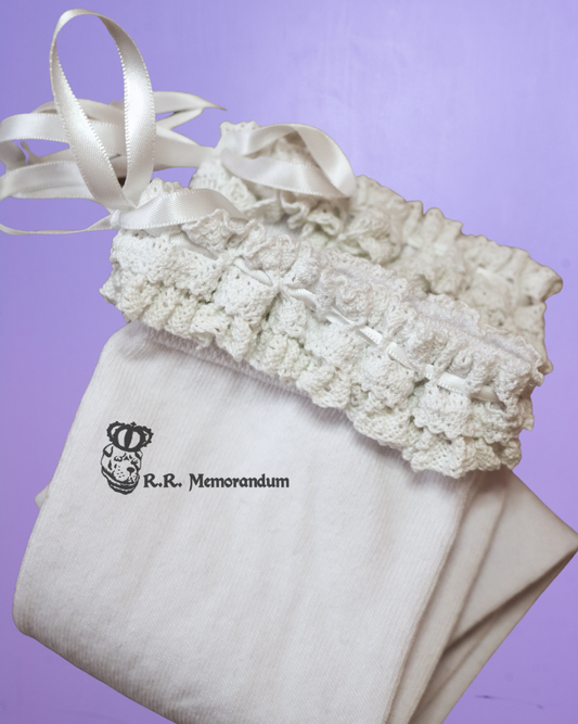 Basics Lace UTK socks