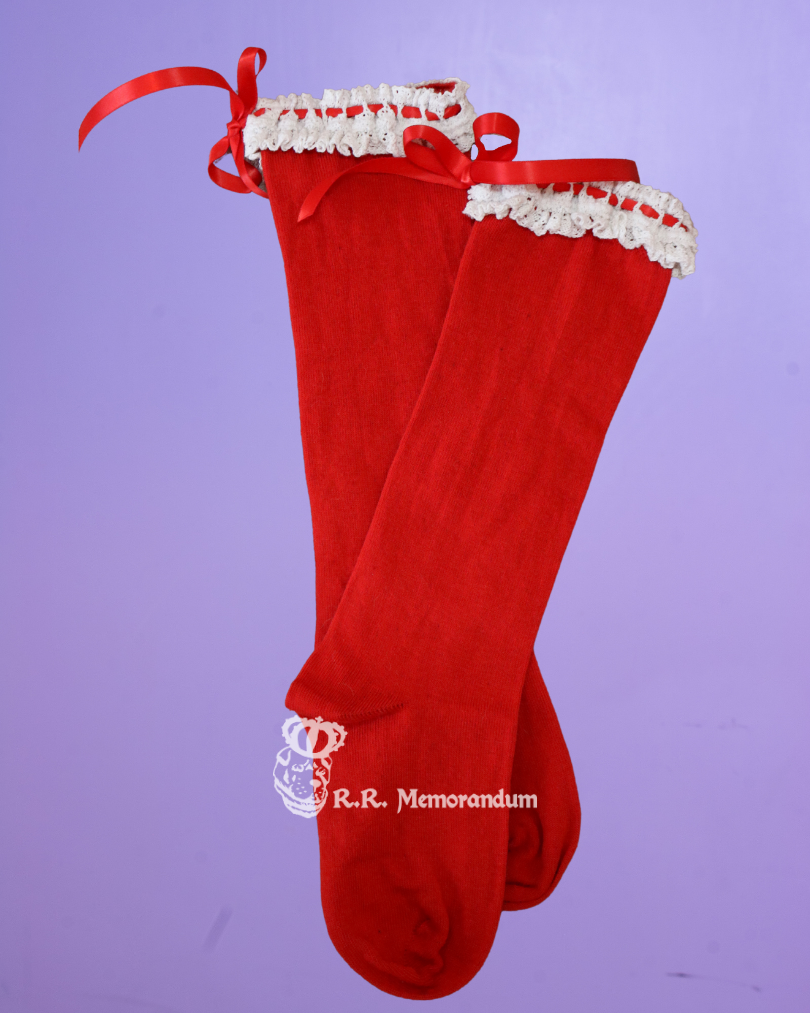 Basics Lace UTK socks